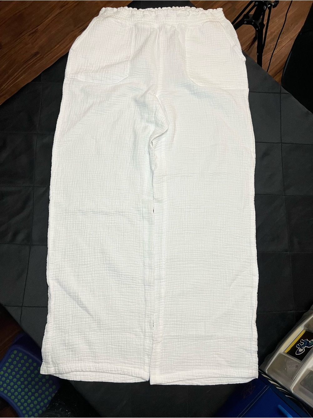 Womenβs White Lightweight Cotton Lounge Pants